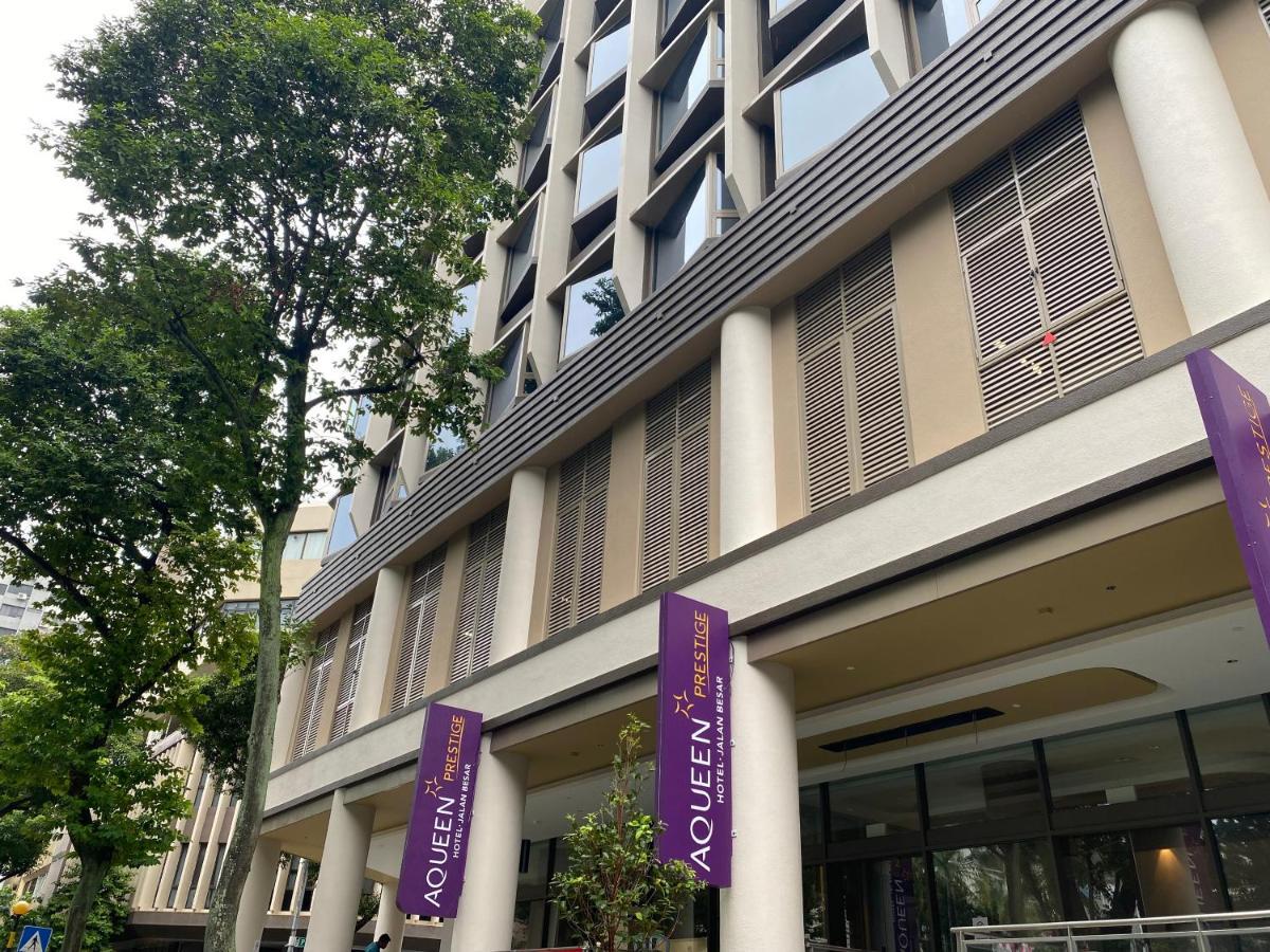 Aqueen Prestige Hotel Jalan Besar Singapore Exterior photo